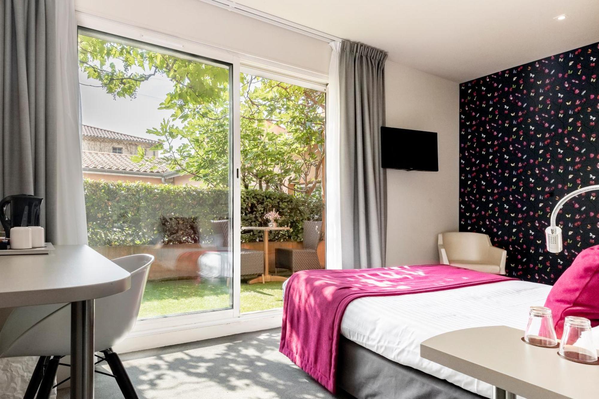Le Carre D'Alethius Logis Hotel Restaurant Charmes-sur-Rhone Ngoại thất bức ảnh
