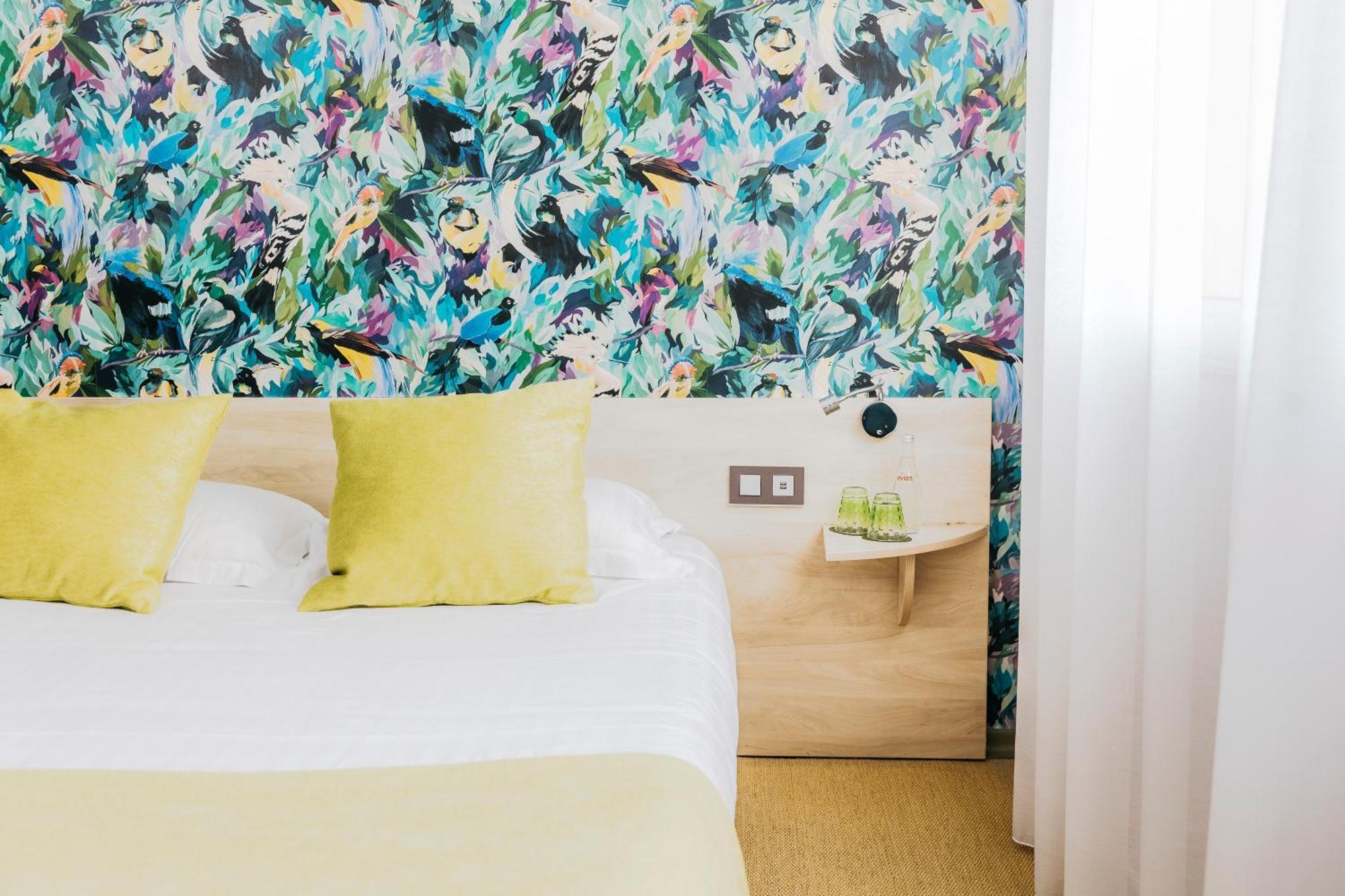 Le Carre D'Alethius Logis Hotel Restaurant Charmes-sur-Rhone Ngoại thất bức ảnh