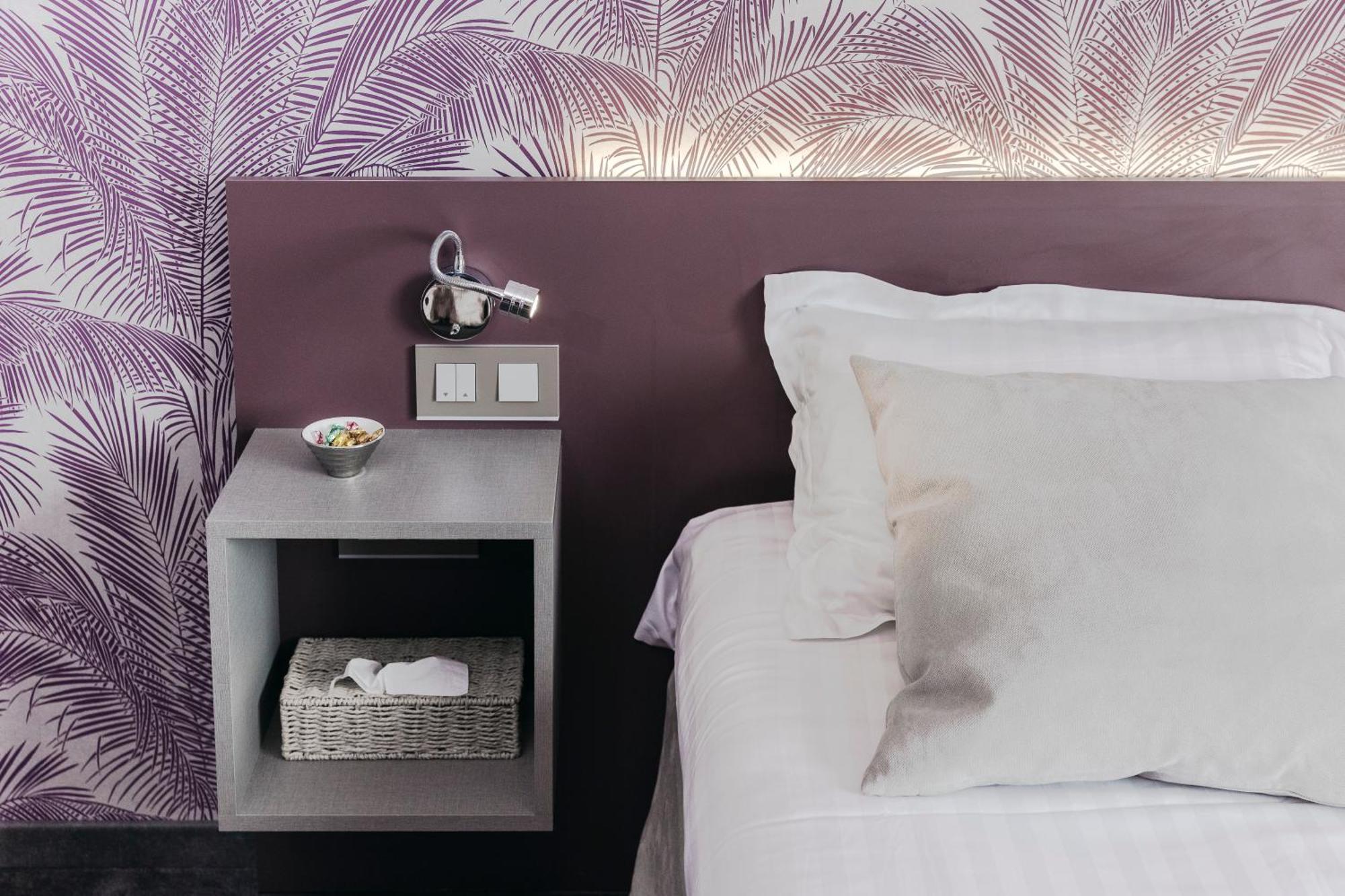 Le Carre D'Alethius Logis Hotel Restaurant Charmes-sur-Rhone Ngoại thất bức ảnh