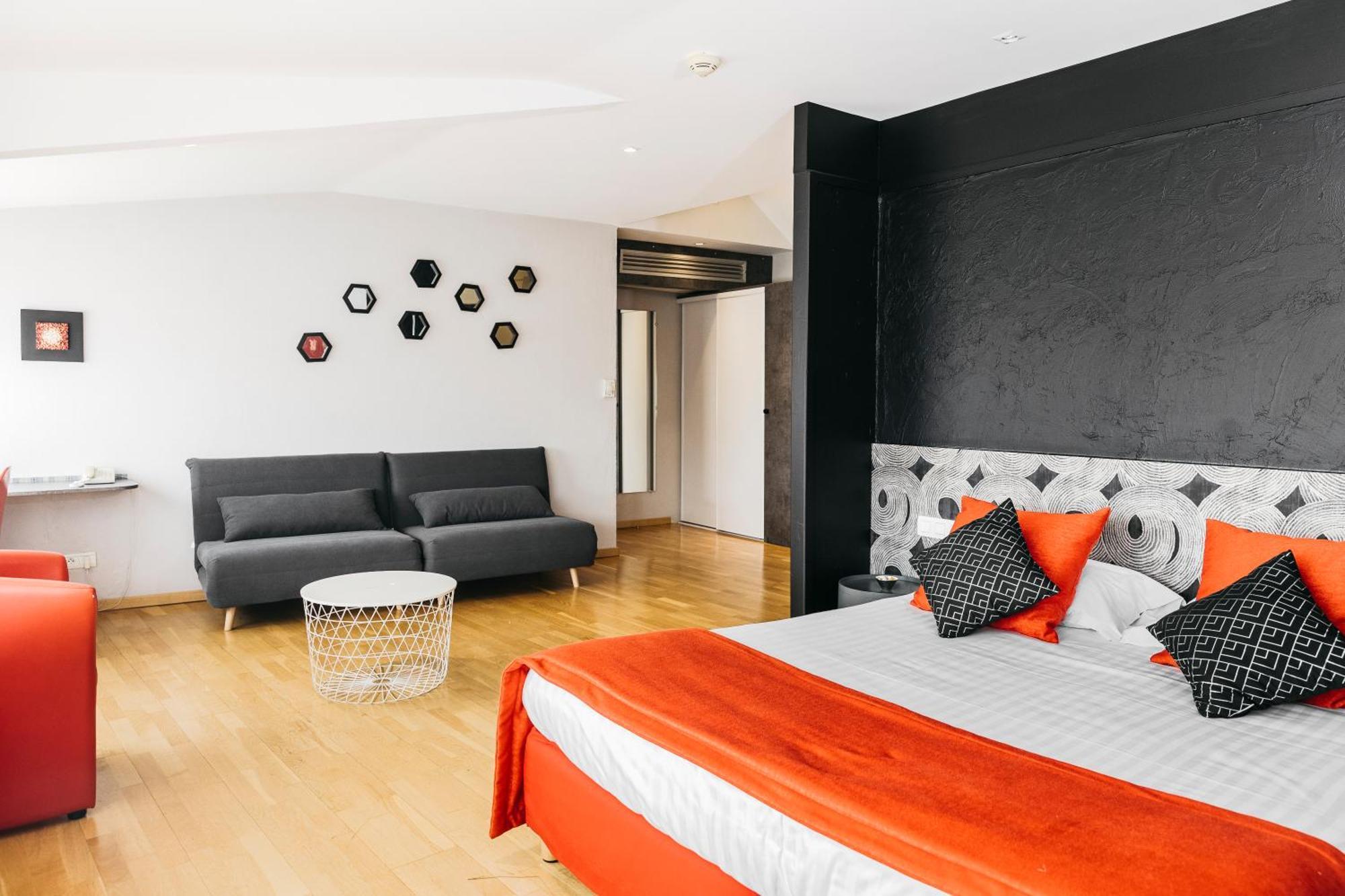 Le Carre D'Alethius Logis Hotel Restaurant Charmes-sur-Rhone Ngoại thất bức ảnh