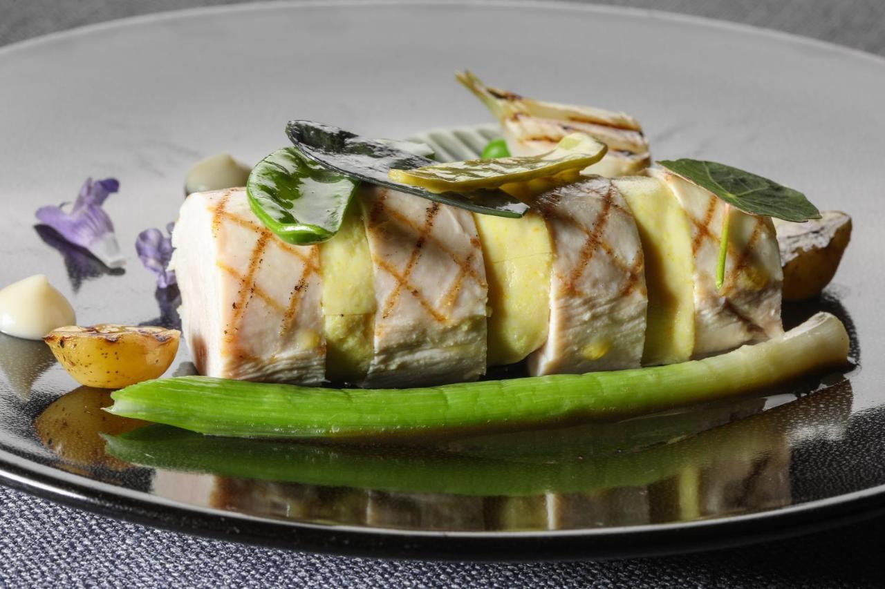 Le Carre D'Alethius Logis Hotel Restaurant Charmes-sur-Rhone Ngoại thất bức ảnh